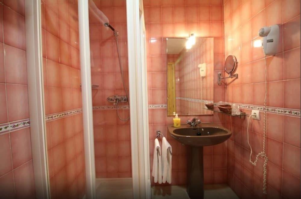 Hotel Alda 托尔德西拉斯 外观 照片