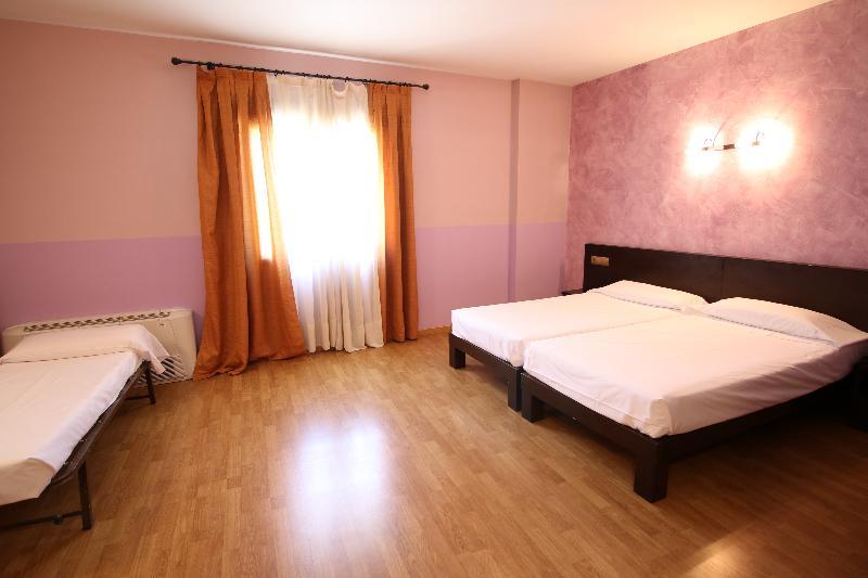Hotel Alda 托尔德西拉斯 外观 照片