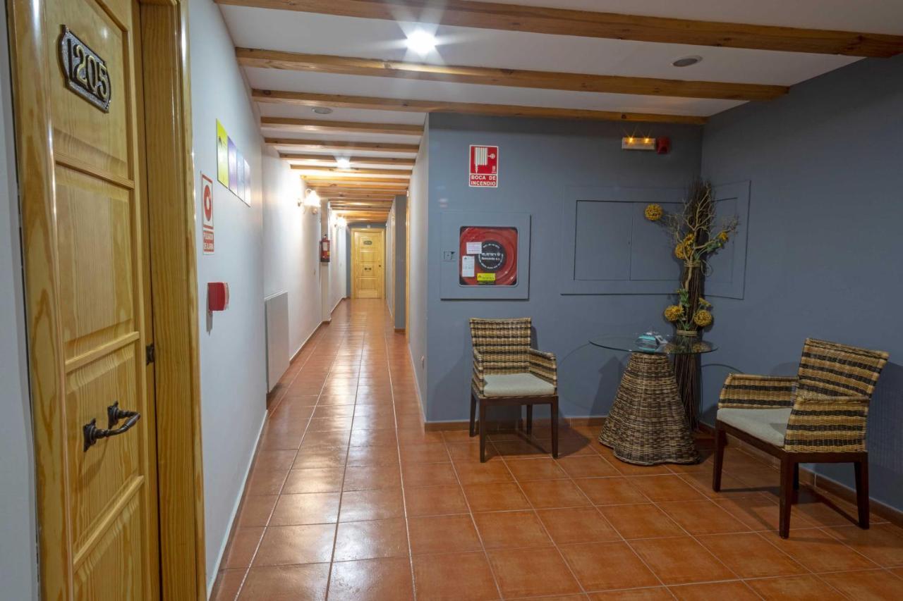 Hotel Alda 托尔德西拉斯 外观 照片