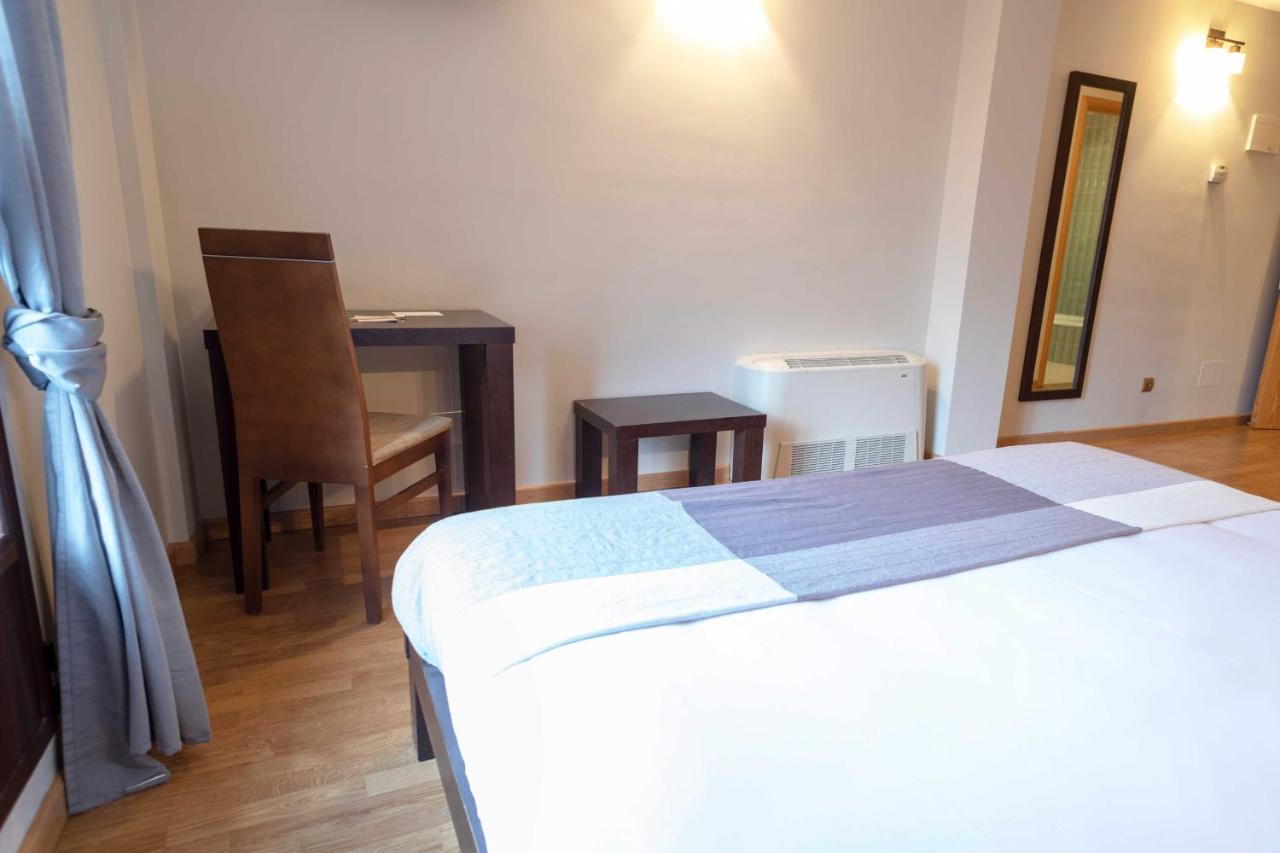 Hotel Alda 托尔德西拉斯 外观 照片